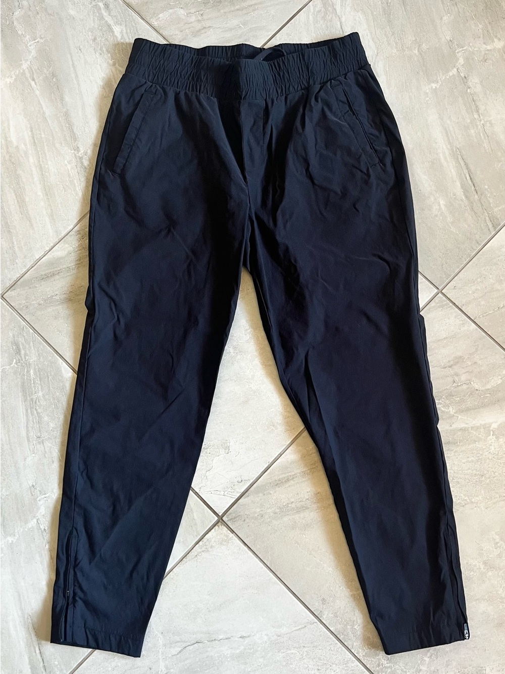 Modern Ambition Women's Black Jogger Pants L Tapered Drawstring Zip Pocket